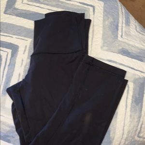 used lululemon black cropped leggings